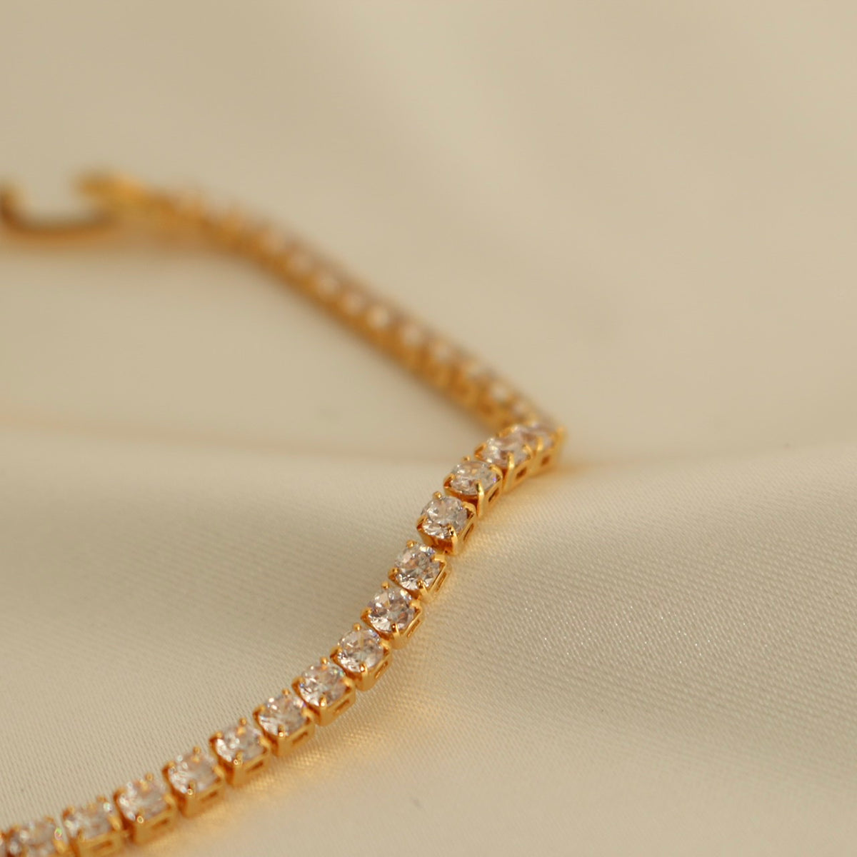 Tennis Bracelet (Gold)