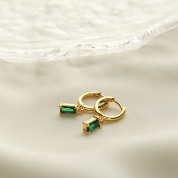 Moosa Huggie Earrings (Gold Green)