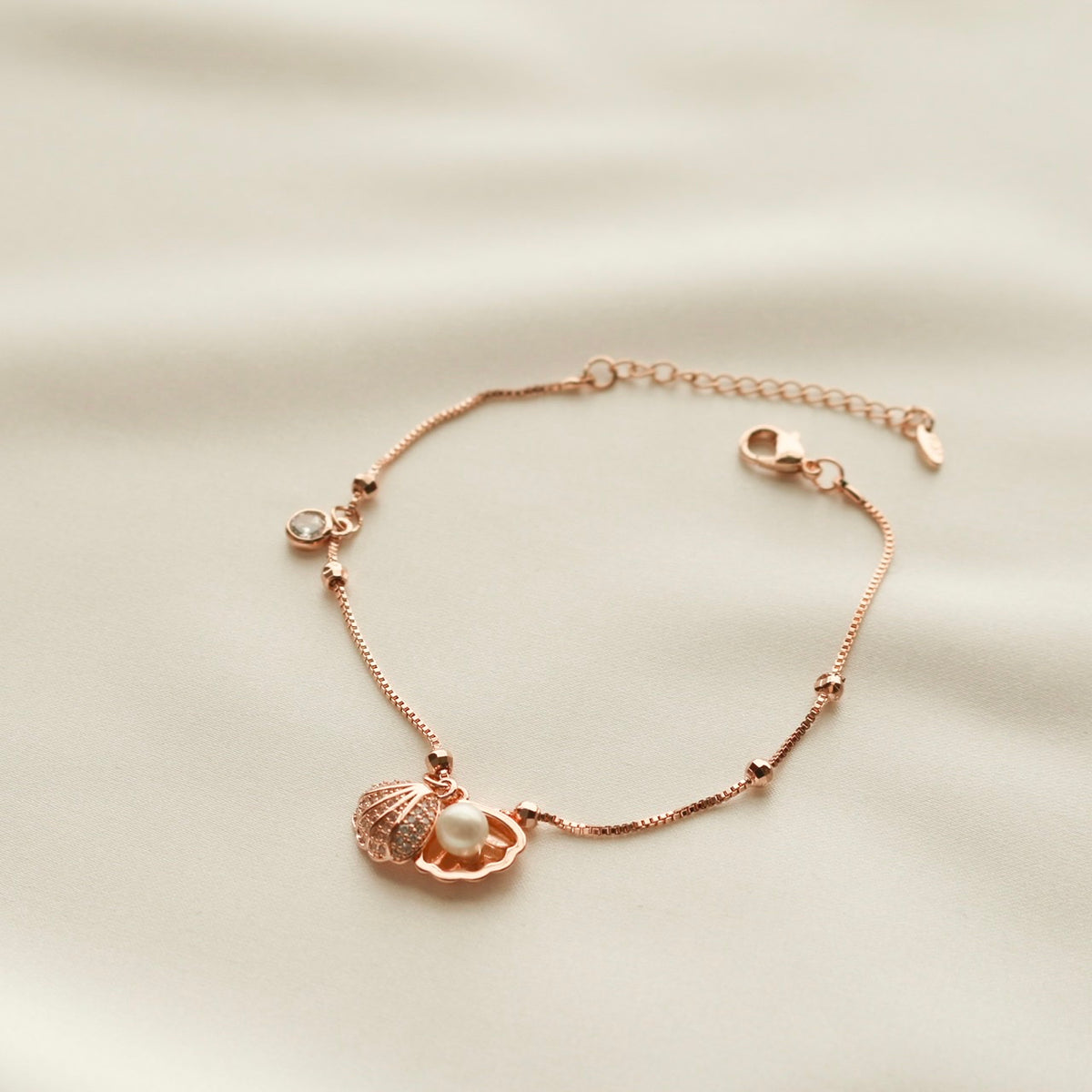 Pearly Seashell Bracelet