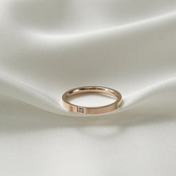 Minimalist Single Zircon Ring (Rose Gold)