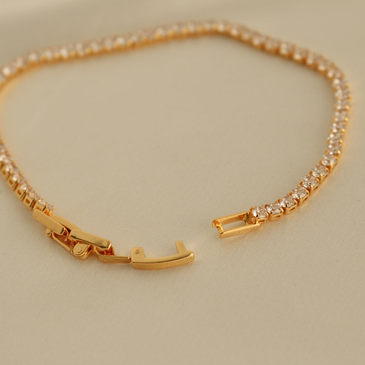 Tennis Bracelet (Gold)