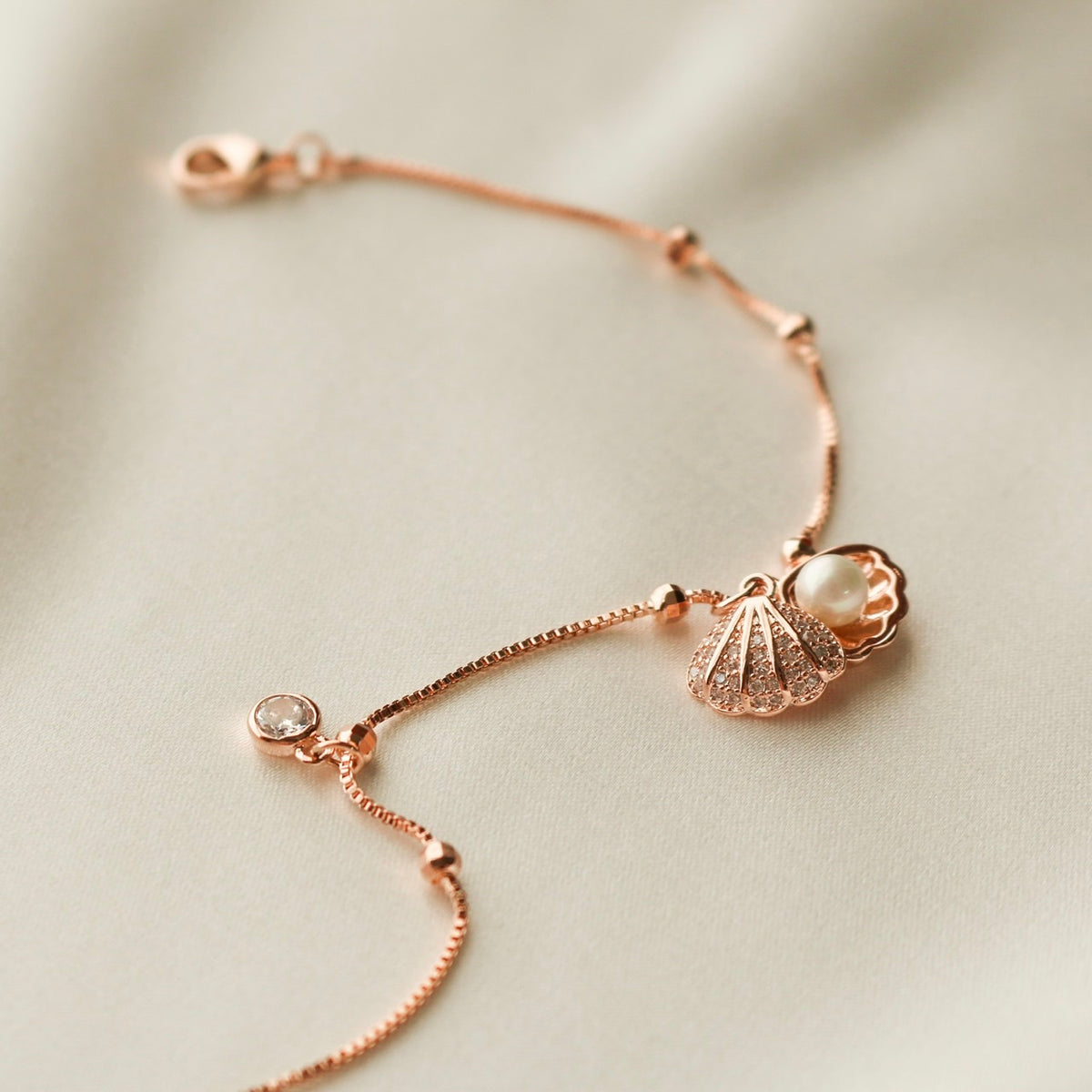 Pearly Seashell Bracelet