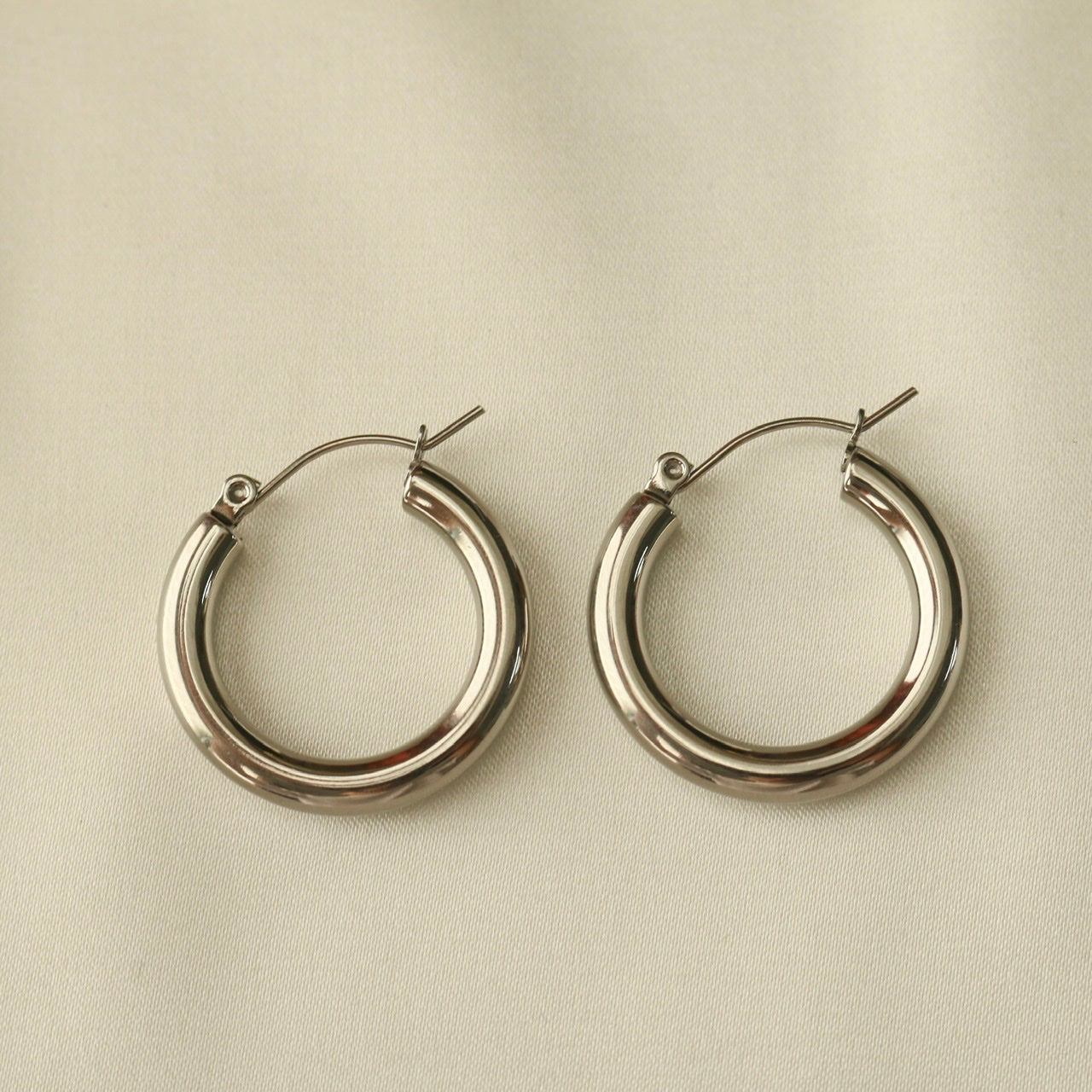 Bold Hoop Earrings (Silver)