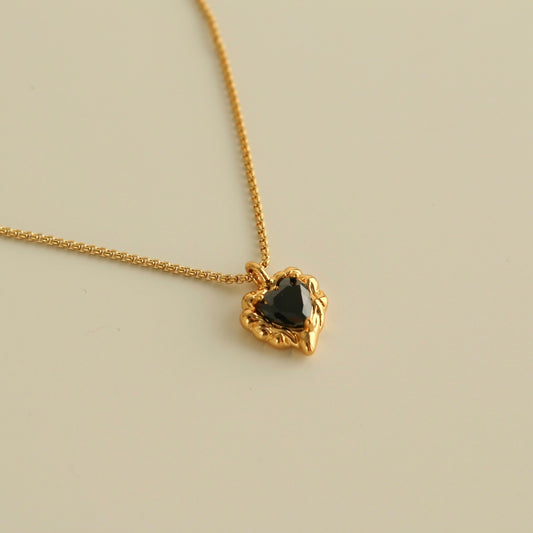 Yamileth Heart Necklace (Gold)