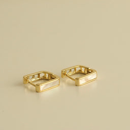 Isabela Pearl Huggie Earrings