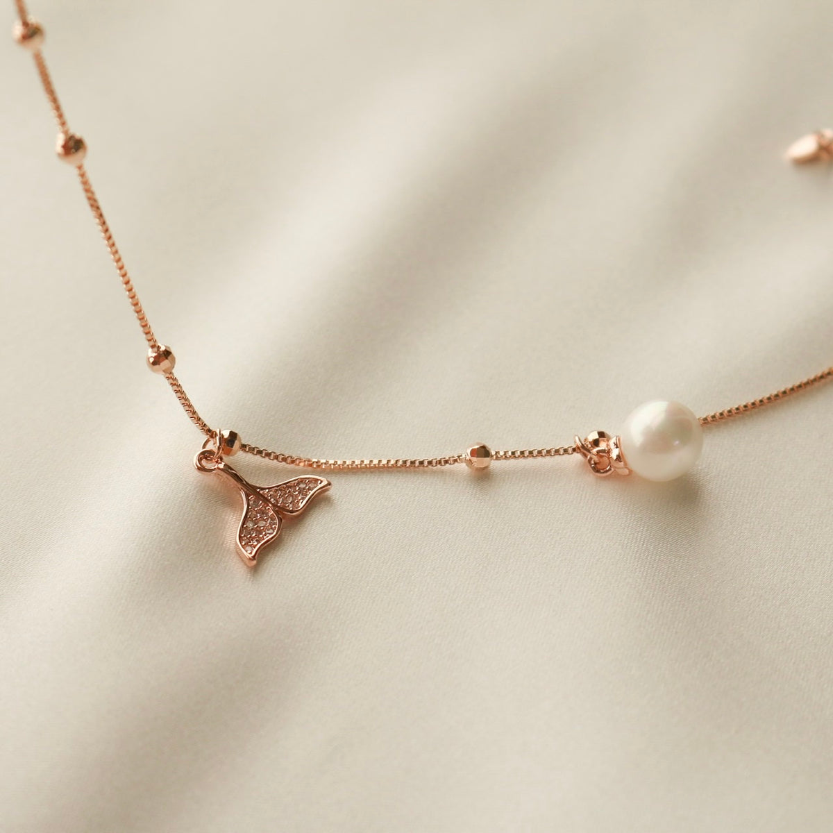 Pearly Mermaid Tail Bracelet