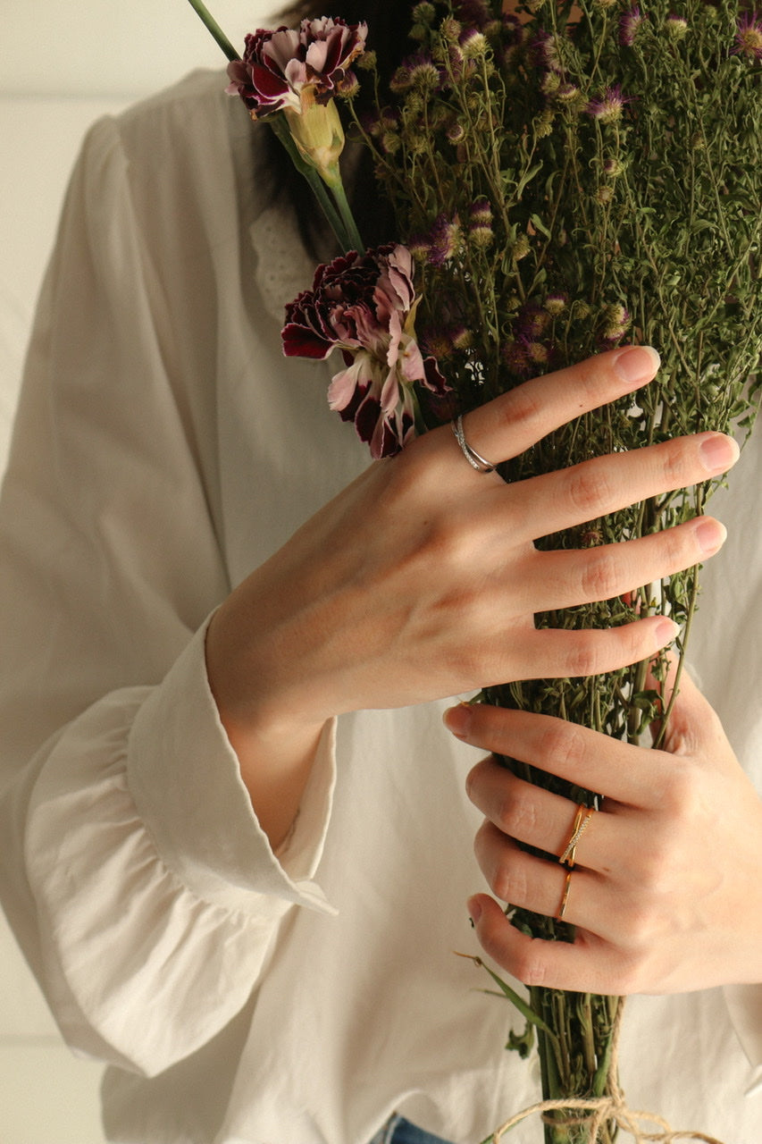 Desiree Cross Ring (Gold)