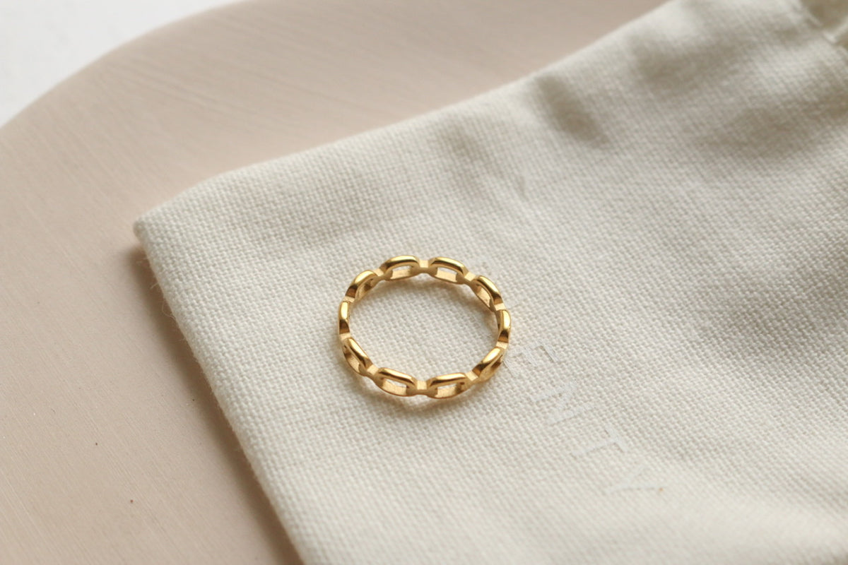 Eden Chain Ring