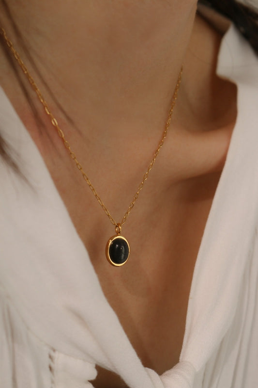 Ilona Opal Necklace (Black)