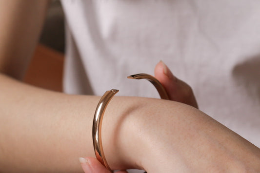 Embrace Bangle (Rose Gold)