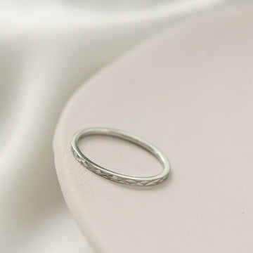 Minimalist Brushed Ring (Silver)