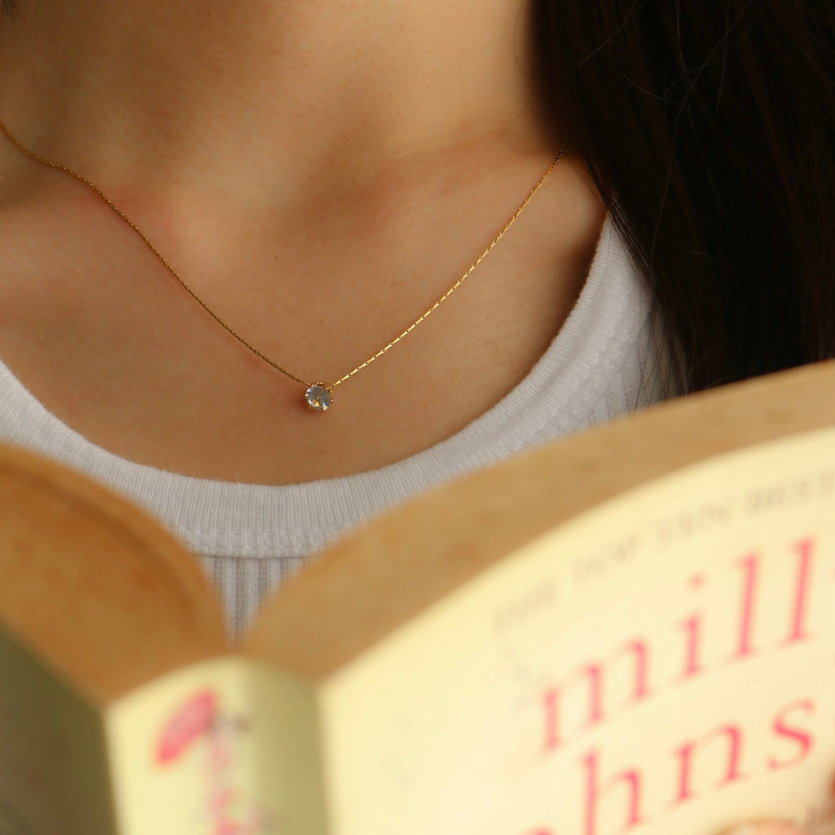 Yareli Solitaire Necklace (Gold)
