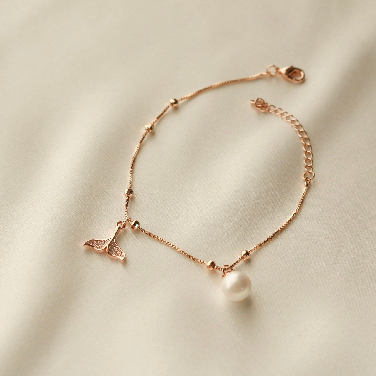 Pearly Mermaid Tail Bracelet