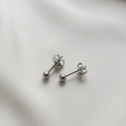 Basic Stud Earrings (Silver)