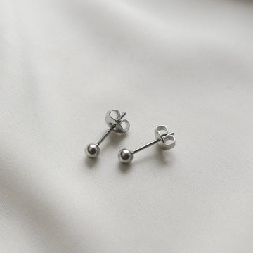 Basic Stud Earrings (Silver)