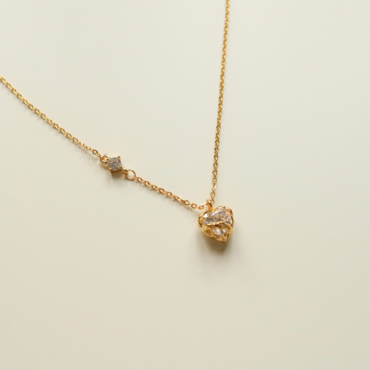 Apple-Solutely Necklace