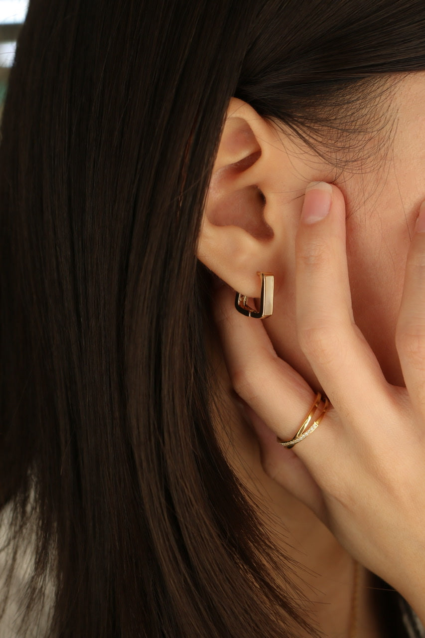 Isabela Pearl Huggie Earrings