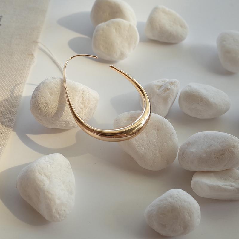Fiona Hoop Earrings - Plenty Collection