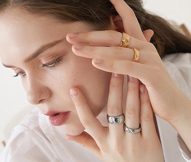 Brooke Ring (Gold) - Plenty Collection