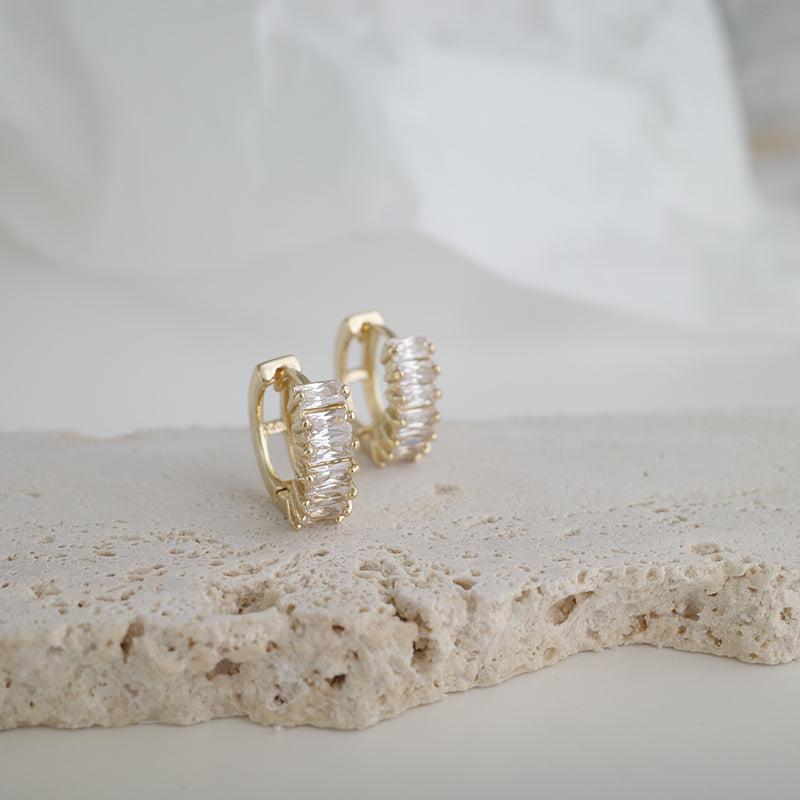 Gracelyn Huggie Earrings (Gold)