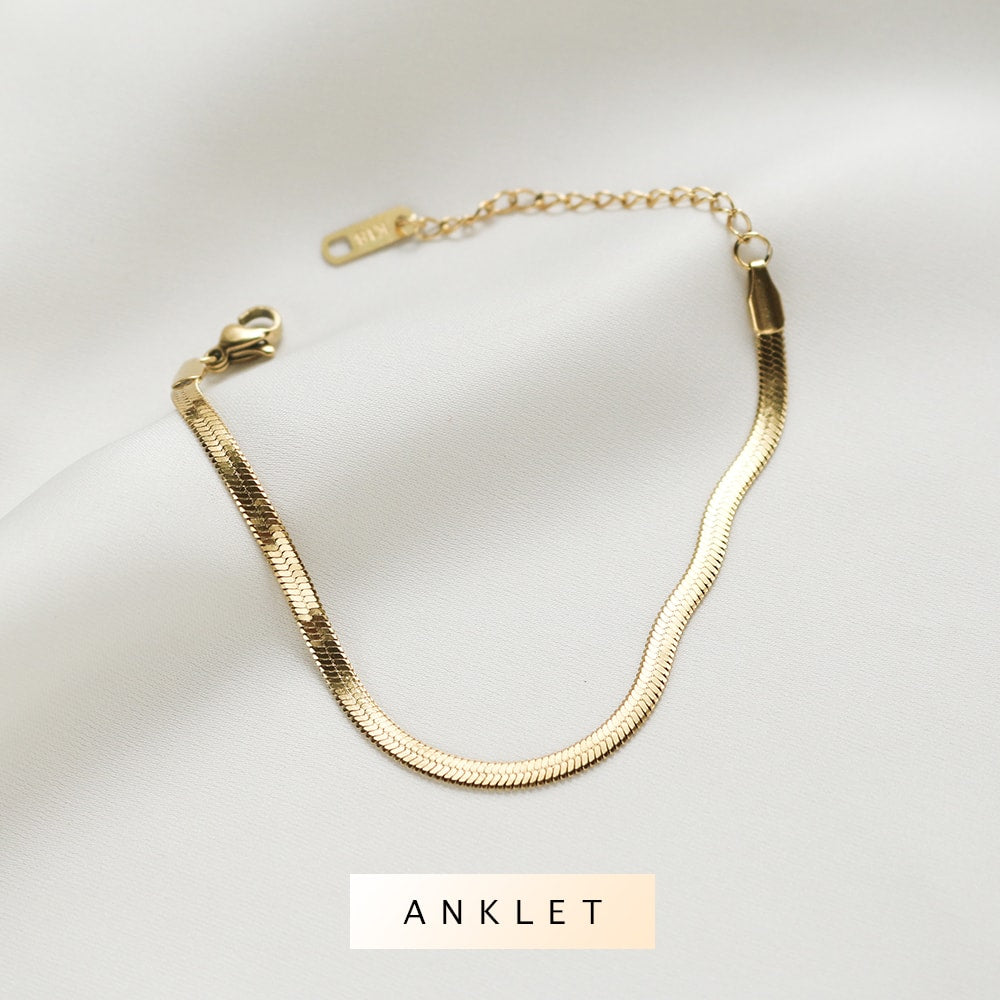 Paige Herringbone Chain Anklet