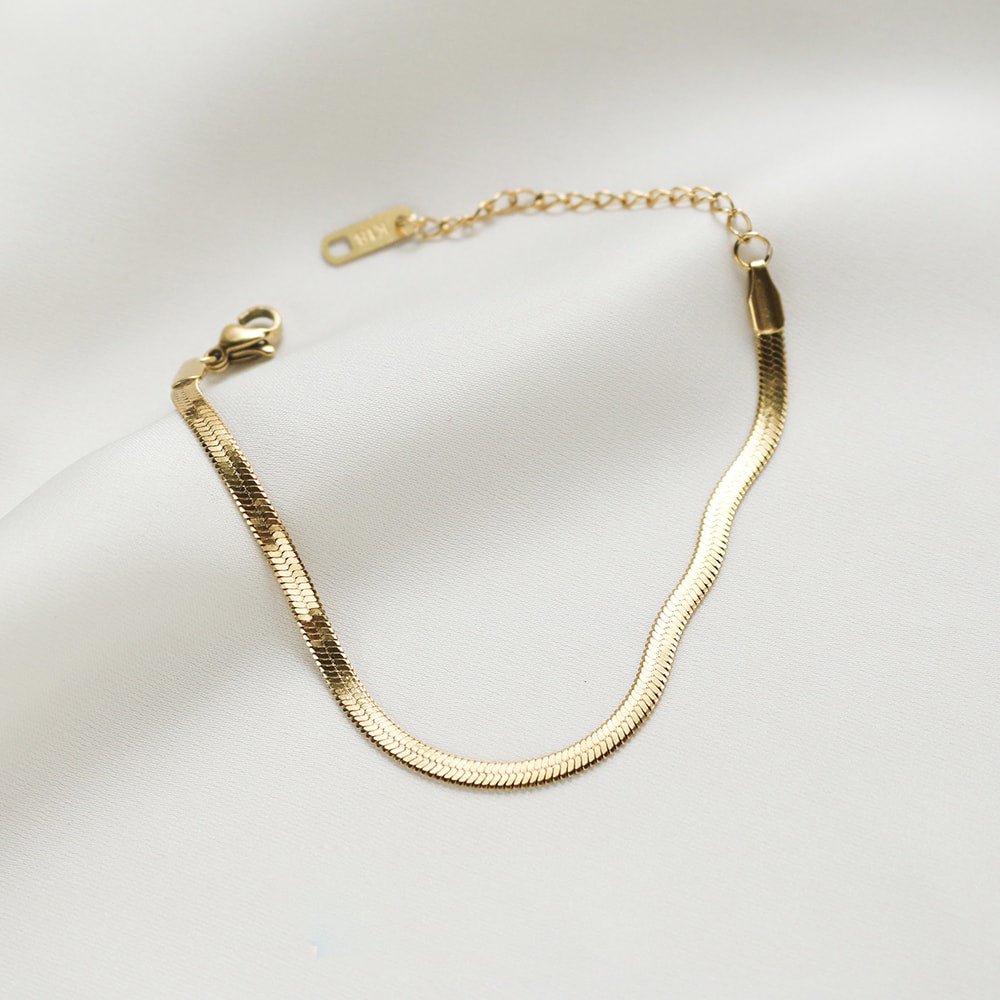 Paige Herringbone Chain Bracelet (Gold)