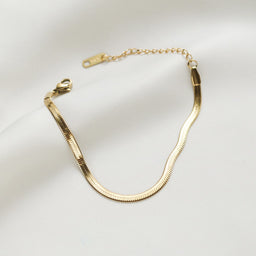 Paige Herringbone Chain Bracelet (Gold)