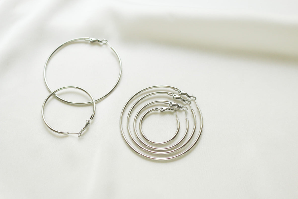 Basic Hoop Earrings (Silver)